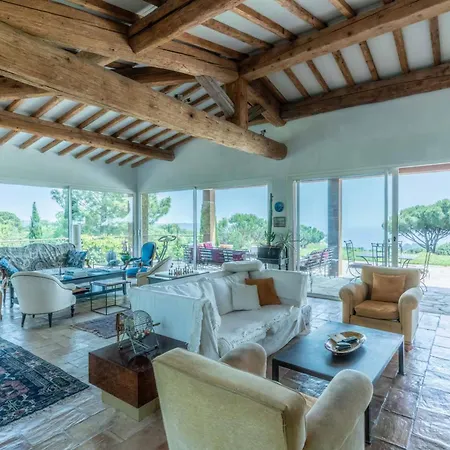 Hébergement de vacances Avec Piscine Vue à
