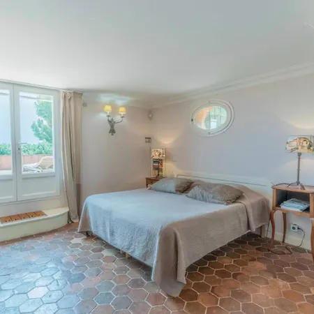 Hébergement de vacances Avec Piscine Vue à *