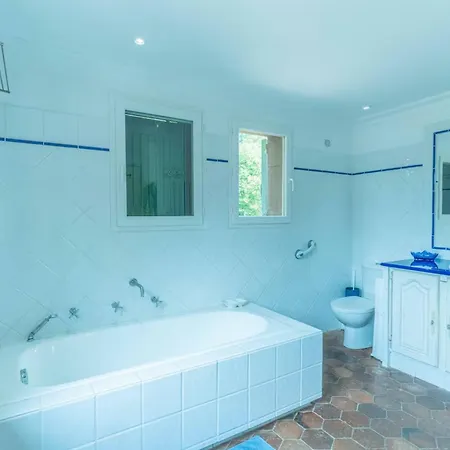 Hébergement de vacances Avec Piscine Vue à *