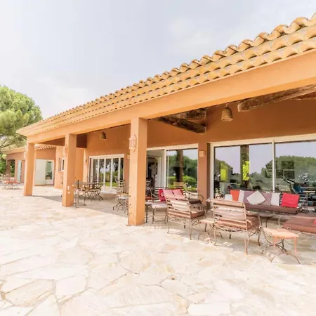 Hébergement de vacances Avec Piscine Vue à La Croix-Valmer