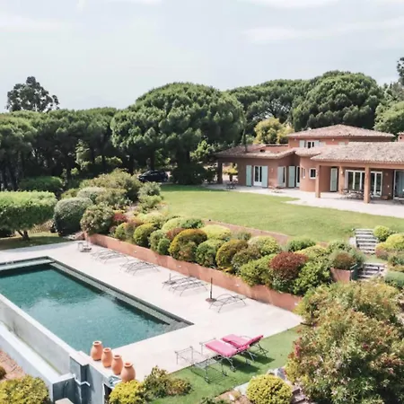 Hébergement de vacances Avec Piscine Vue à